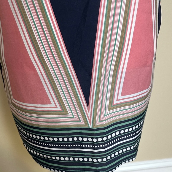 Chic Geometric Cocktail Pink and Navy Mini Dress NWT - Picture 4 of 6